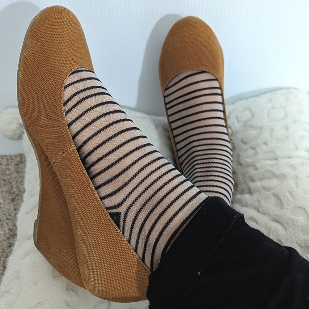 GUC Tan Brown Wedge Heels, Sz 9
